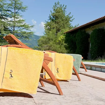 Willa Hills La Cimetta Chic With Pool